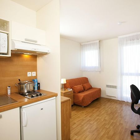 Sejours & Affaires Rennes Longs Champs Aparthotel Exteriör bild